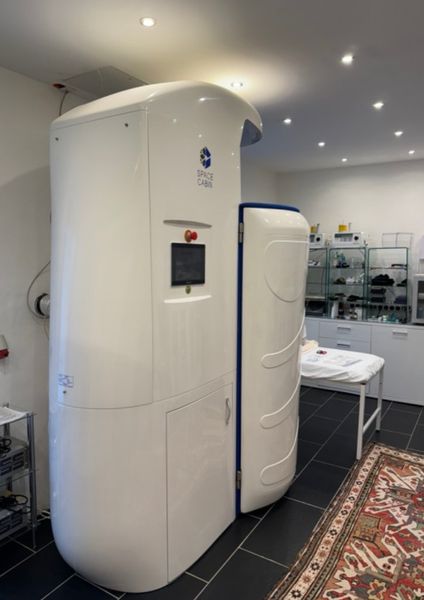 2019 used cryotherapy machine Aurora Space Cabin with liquid nit - photo 1