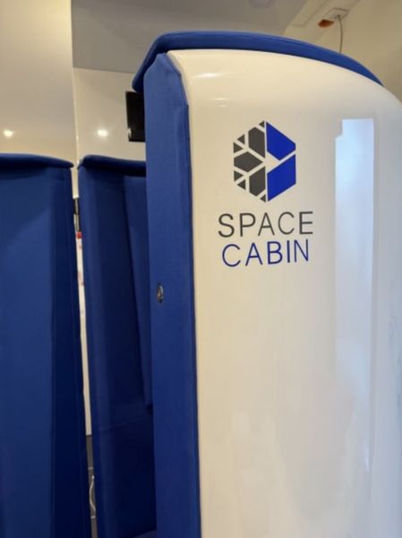 2019 used cryotherapy machine Aurora Space Cabin with liquid nit - photo 2