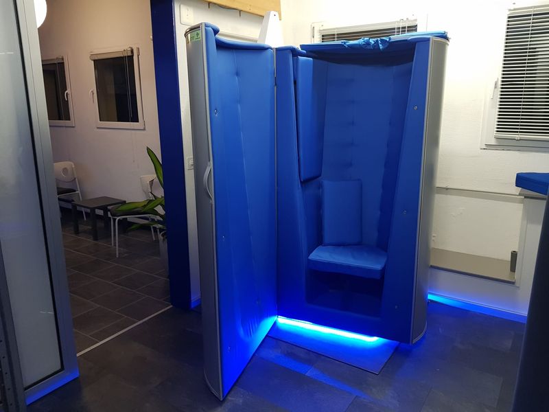 2020 Cryomed One, Switzerland used cryotherapy machine - photo 2