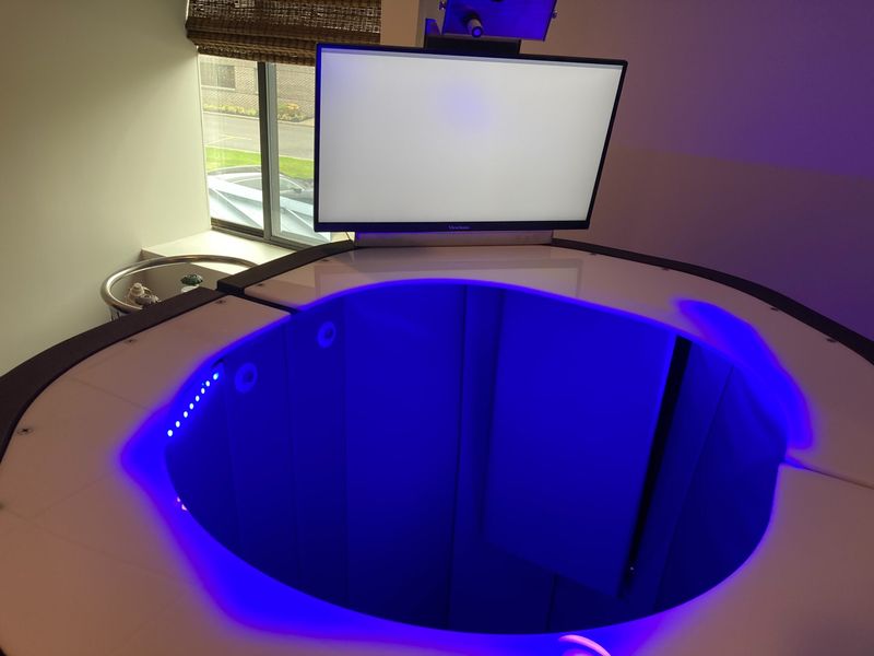 2022 Cryo Innovations XR, USA used cryotherapy machine - photo 2