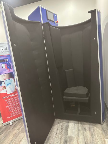 2022 Cryomed One with Cryo-T Elephant, USA used cryotherapy mach - photo 4