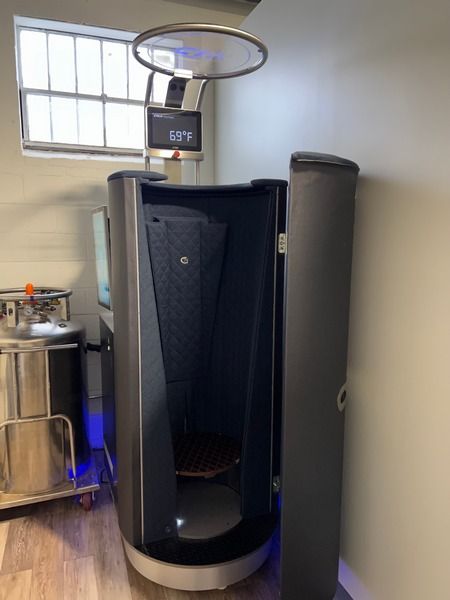 2022 CTN Cryo Cabin, USA used cryotherapy machine - photo 2
