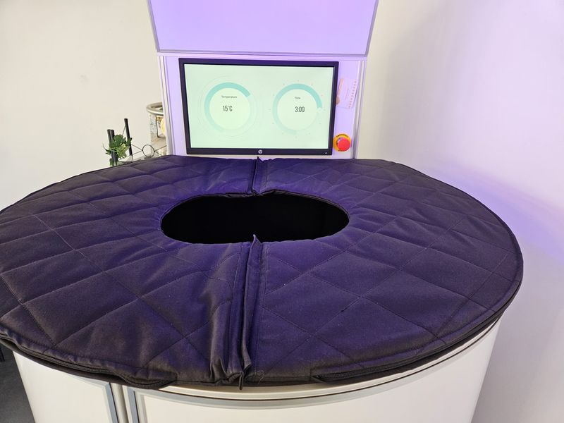 2023 Cryomed Pro, France used cryotherapy machine - photo 3