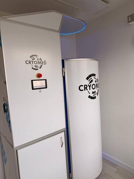 2024 Cryomed Pro used cryotherapy machine, Italy - photo 2