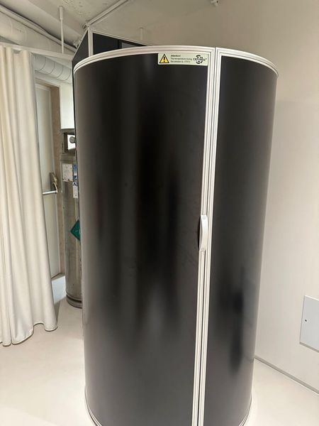 2024 used cryotherapy machine Cryomed One, Portugal - photo 1
