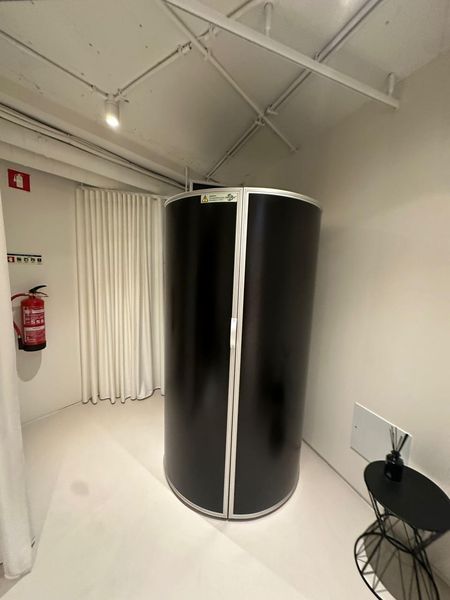 2024 used cryotherapy machine Cryomed One, Portugal - photo 3