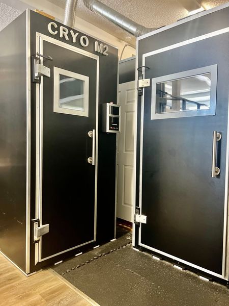 Used walk-in cryotherapy chambers M1 and M2, in good condition, - photo 3
